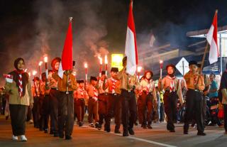 Gegap Gempita Pawai Obor dan Renungan Suci di Kepulauan Meranti Kobarkan Semangat Kemerdekaan HUT RI ke-79