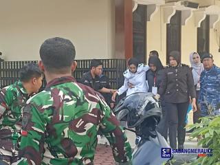 Seorang Anggota Paskibraka Tumbang Usai Sukses Kibarkan Bendera Merah Putih di Halaman Kantor Gubernur Riau