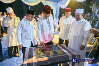 UAS Tandatangani Prasasti Pondok Tahfiz Madinatul Qur