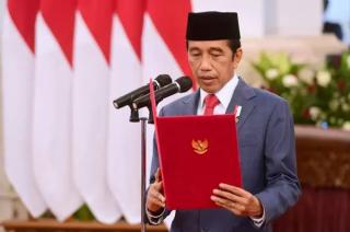 Ini Alasan Jokowi Tak Copot Semua Menteri Asal PDI Perjuangan