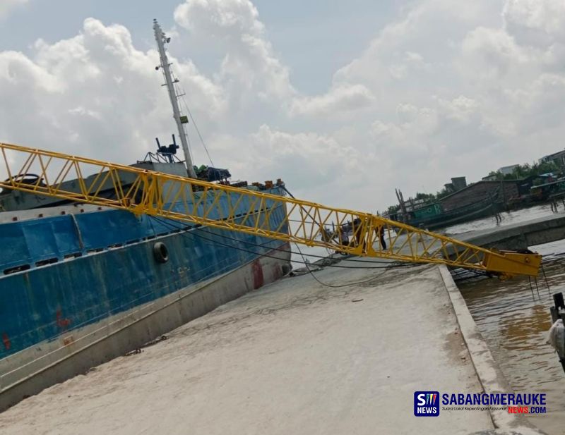 Tragis! Pekerja di Pelindo Selatpanjang Tewas Usai Kabin Crane Ambruk ke Palka Kapal Pengangkut Semen