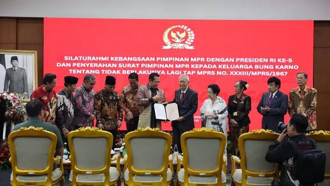 MPR Cabut TAP MPRS Nomor 33/1967 yang Kaitkan Sukarno dengan Gerakan 30 September PKI