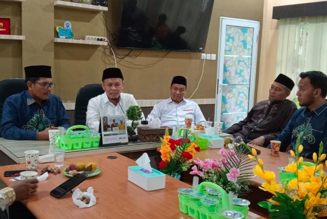 Silaturahmi dengan PD Muhammadiyah Pekanbaru, Agung-Markarius Terima Masukan Berharga