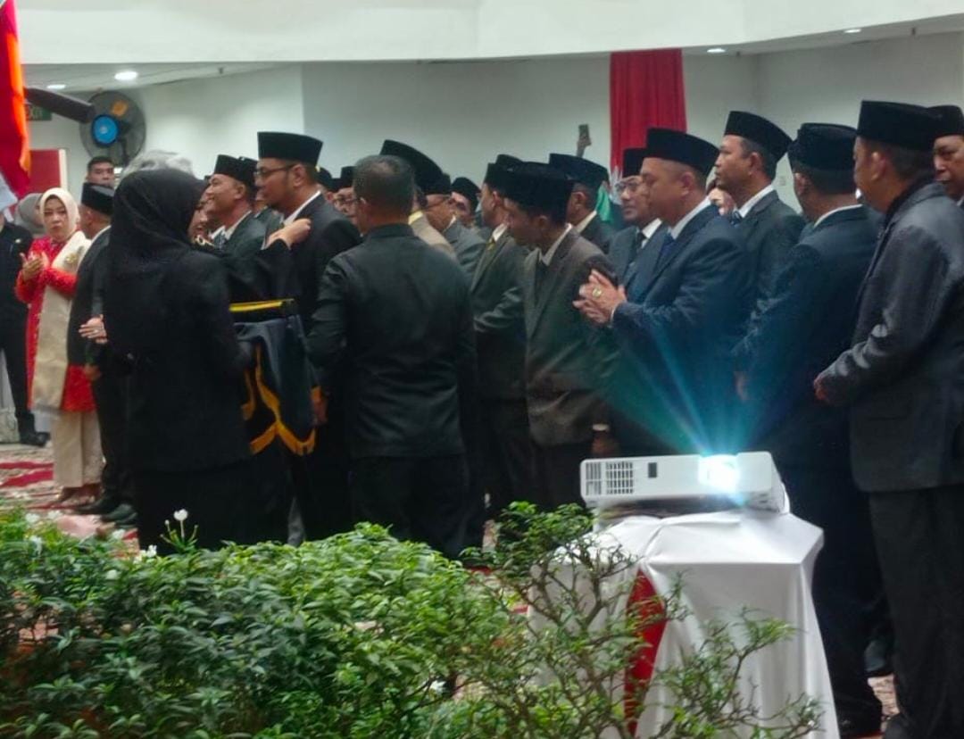 Resmi Dilantik 45 Anggota DPRD Inhil Ucapkan Sumpah Jabatan Sebagai Anggota Dewan Terpilih