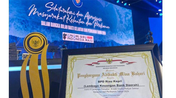 BRK Syariah Dapat Penghargaan dari Menteri Kelautan dan Perikanan