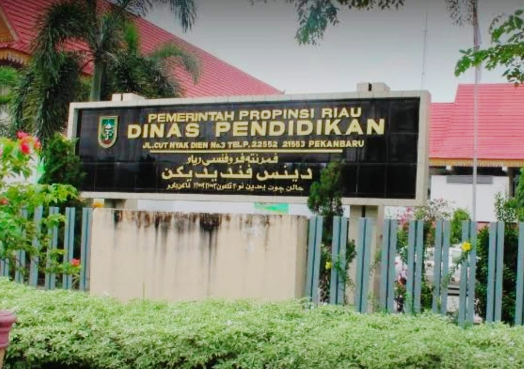 Heboh Sekolah SMA/SMK Negeri di Riau Berbisnis Seragam Siswa Cuan Tembus Rp 174 Miliar, Dinas Pendidikan Riau Cuma Ngomong Begini