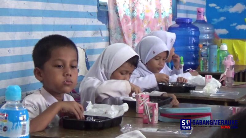 Digelar di Sekolah Pinggiran Kota Pekanbaru, Simulasi Program Makan Siang Bergizi Gratis Dilanjutkan Pekan Depan