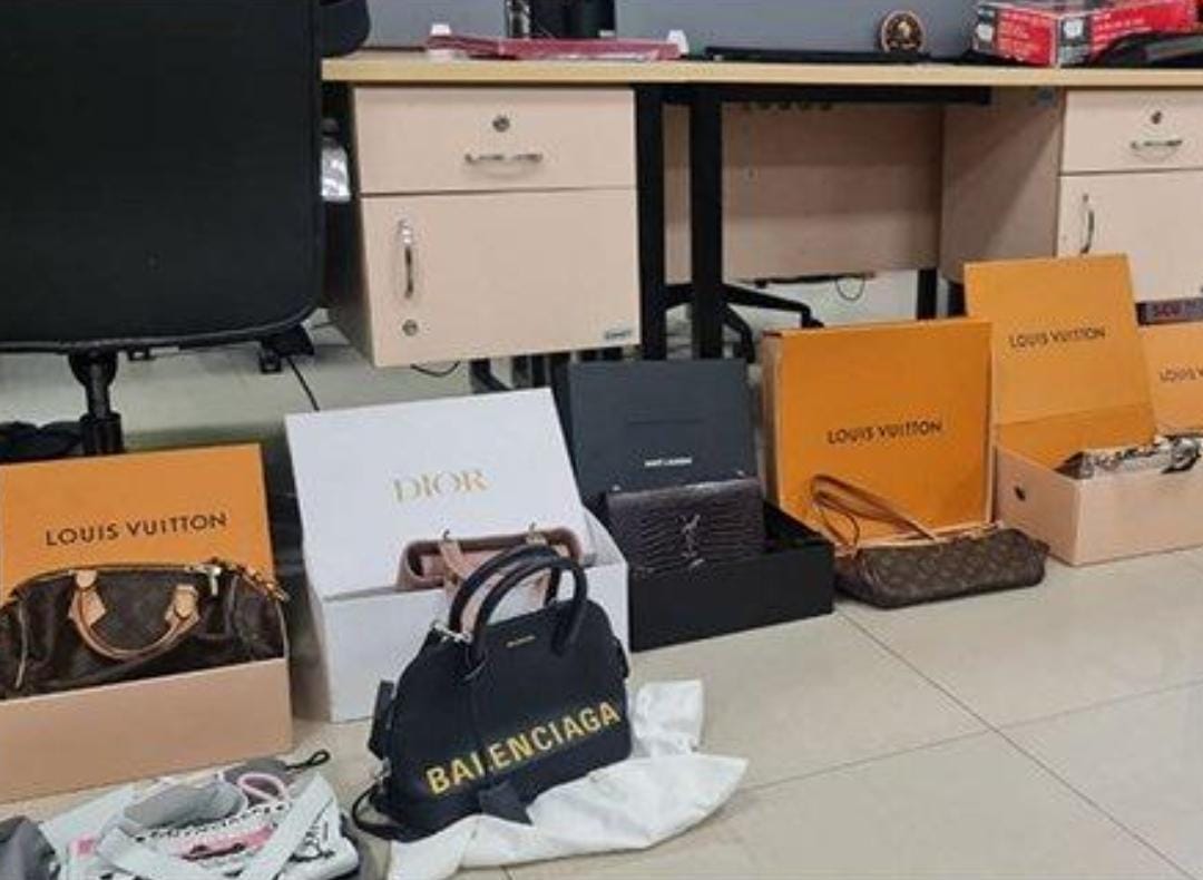 Mulai Louis Vuitton Hingga Hermes, Ini Daftar Tas dan Sendal Mewah Disita Polisi dari Mira Tenaga Harian Lepas Sekretariat DPRD Riau