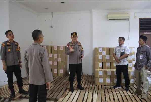 Kapolres Pastikan Keamnanan Gudang Logistik KPU Kabupaten Pelalawan