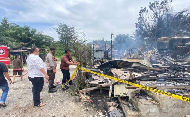 Kebakaran Hanguskan Kandang Kambing di Pekanbaru