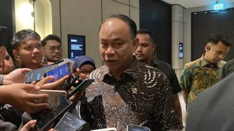 Budi Arie Irit Bicara Ditanya Judi Online Libatkan Pegawai Kominfo, Ngaku Fokus Urus Rakyat