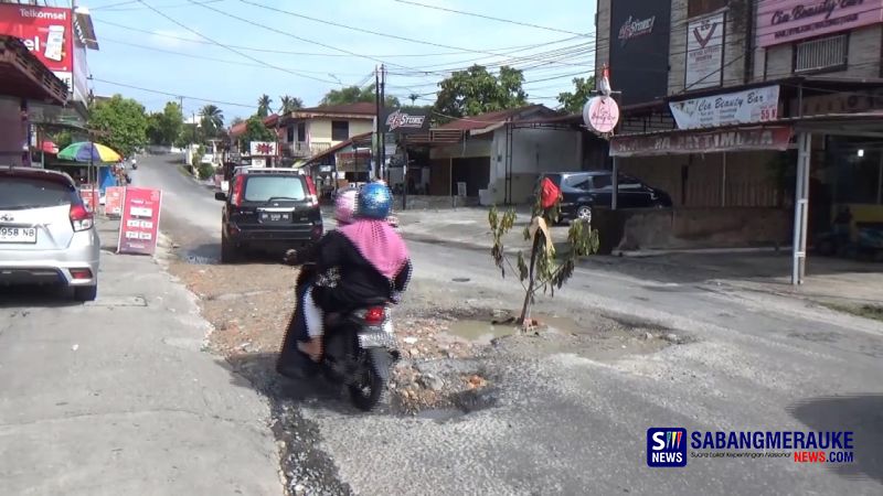 Jalan Rusak Akibat Pemasangan Pipa Bawah Tanah Membuat Warga Resah