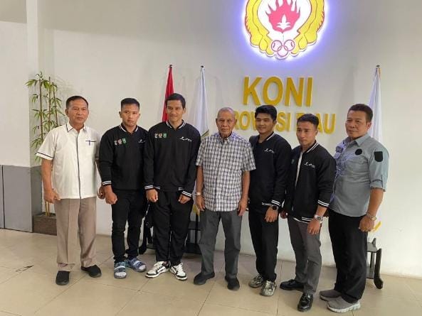 KONI Riau Lepas Pesenam Riau Mengikuti Pelatnas Persiapan Olimpiade dan SEA Games