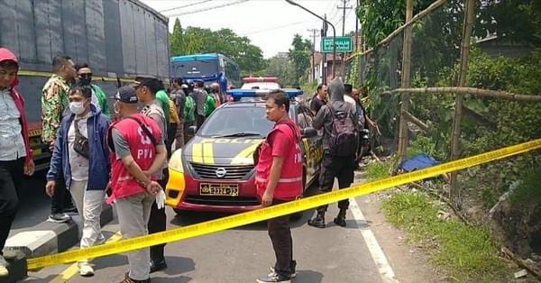 Nyetir Sambil Oral Seks dengan Pacarnya, Mahasiswa Ini Tak Sadar Tabrak Orang Hingga Tewas