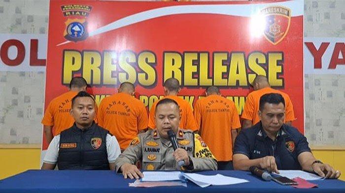 Begini Cara Kerja 5 Tersangka Pemalsuan SIM yang Ditangkap Polisi di Pekanbaru