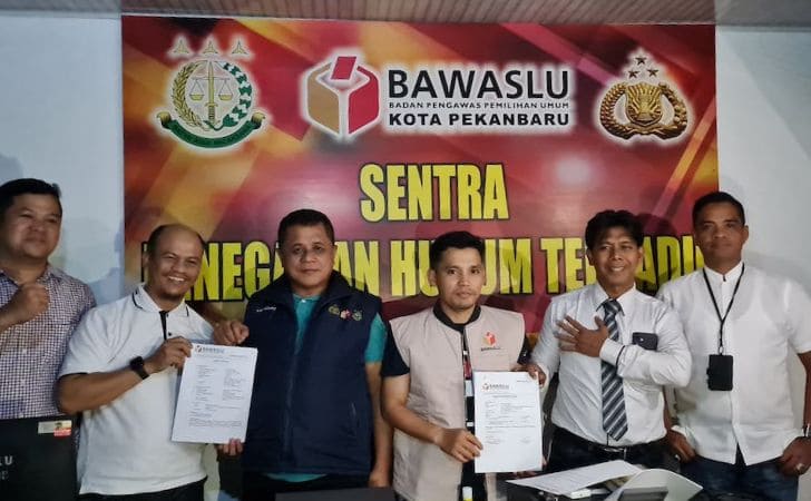 Temuan Dugaan Politik Uang di Masa Tenang, Tim Hukum AMAn Melapor ke Bawaslu Pekanbaru