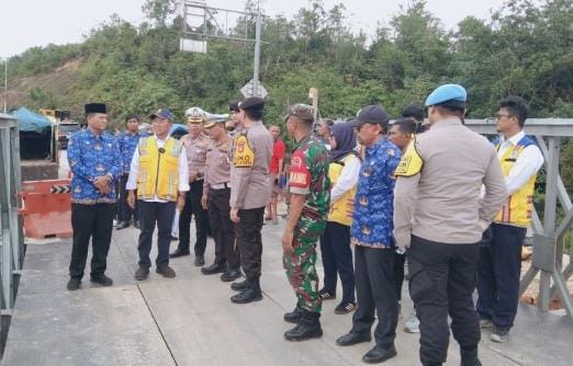 Tinjau Langsung Longsor di Tanjung Alai-Kampar,Ini yang Disampaikan Kapolda Riau