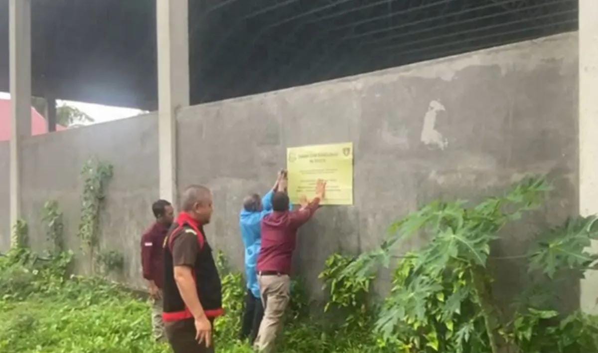 Kejaksaan Sita Lapangan Futsal Terkait Korupsi Pengadaan Lahan Tol Pekanbaru-Padang