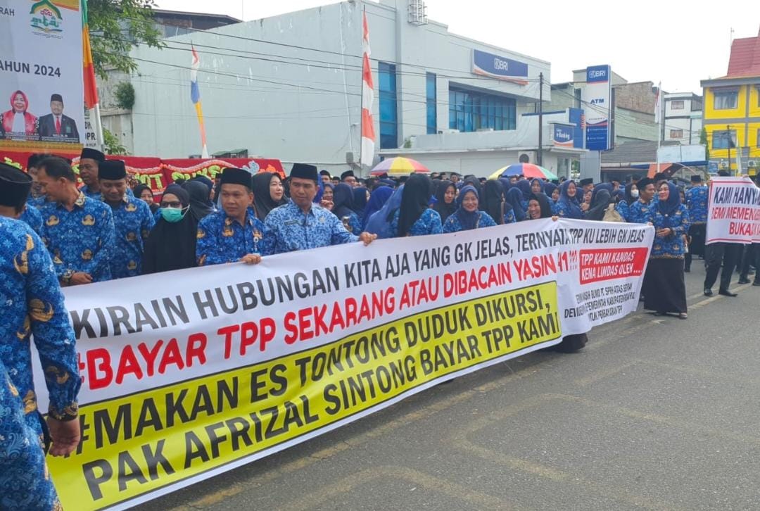 ASN dan Honorer Pemkab Rokan Hilir Unjuk Rasa, Tuntut Pembayaran TPP dan Gaji