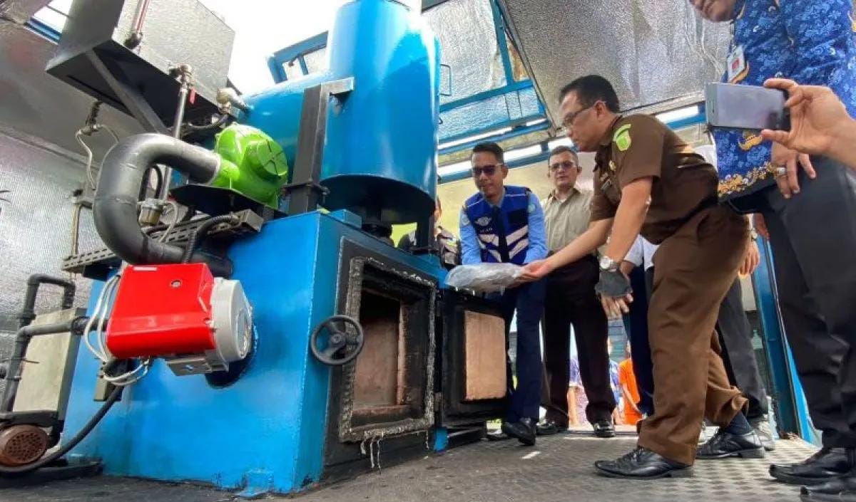 BNN Riau Musnahkan 774 Gram Ganja, Pelaku Mau Kirim ke Bandung