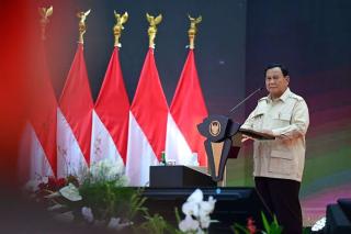 Peringatan Keras Prabowo ke Polisi Agar Tak Boros: Ulang Tahun Cukup Potong Tumpeng di Markas Saja!