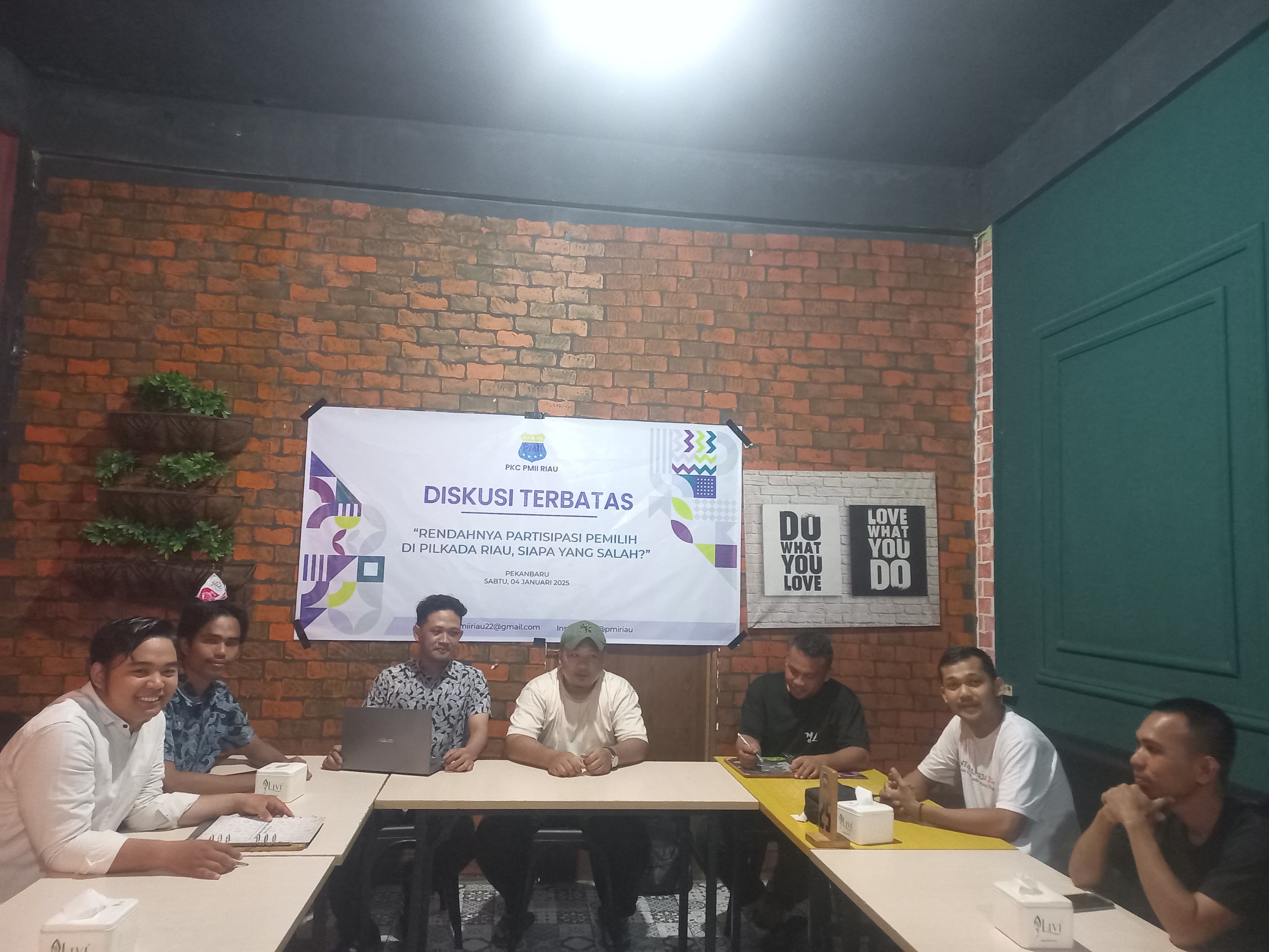 PMII Selenggarakan Diskusi Bedah Tingkat Partisipasi Pemilih di Pilkada Riau 2024