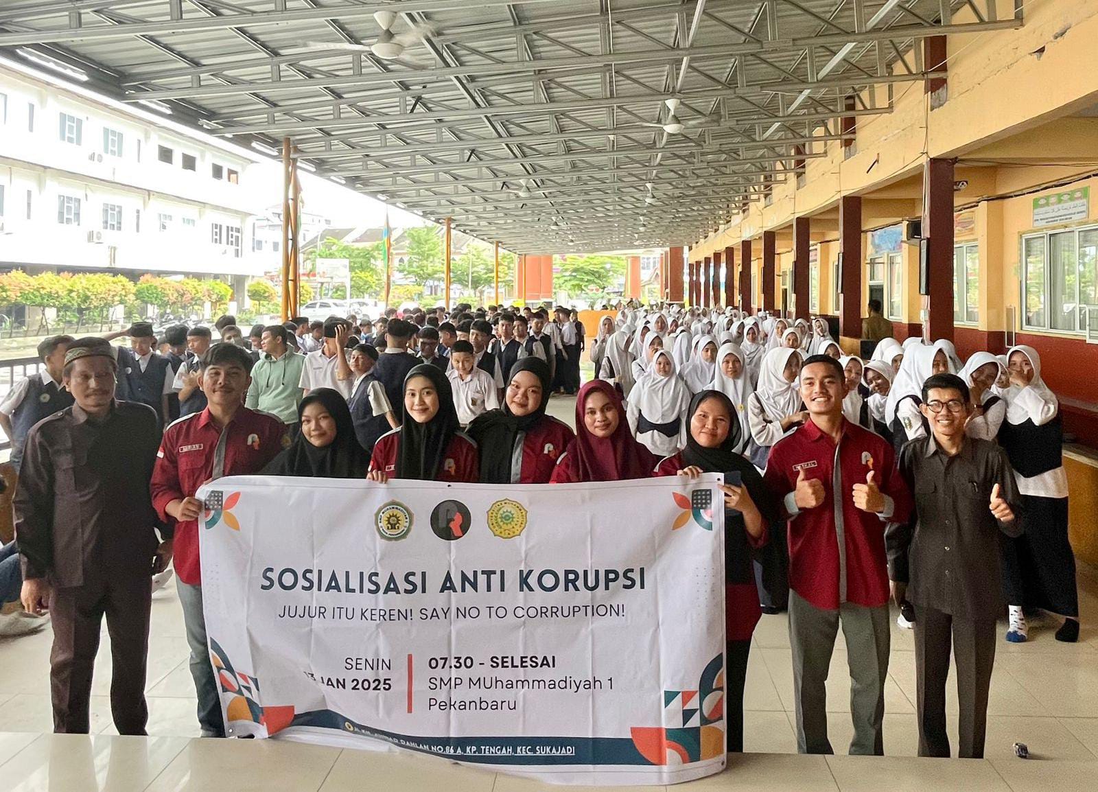 Mahasiswa Universitas Muhammadiyah Riau Laksanakan Sosialisasi Anti Korupsi