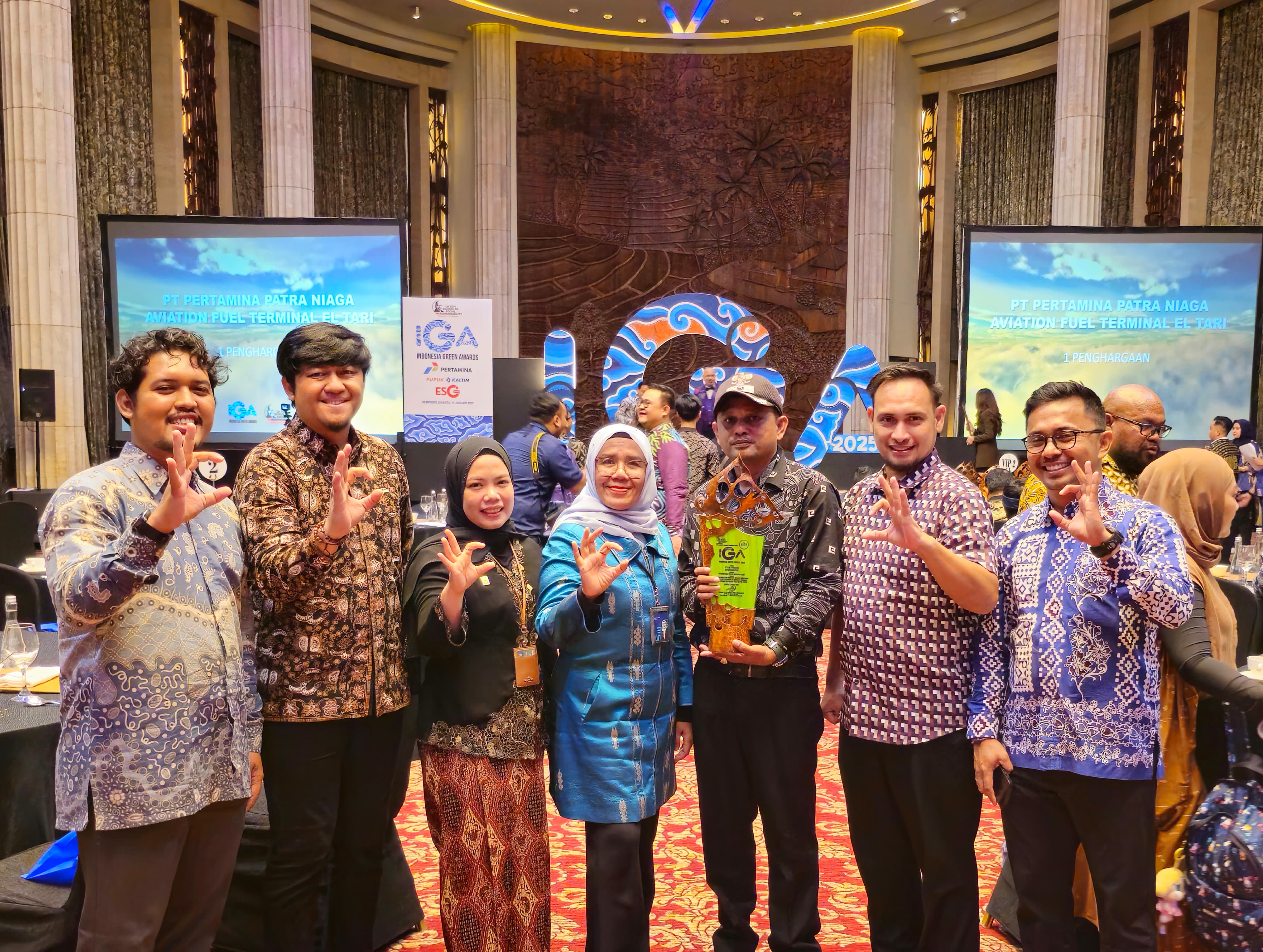 Buktikan Komitmen Hijau, PLN UIP3B Sumatera Raih Penghargaan Platinum Indonesia Green Awards 2025