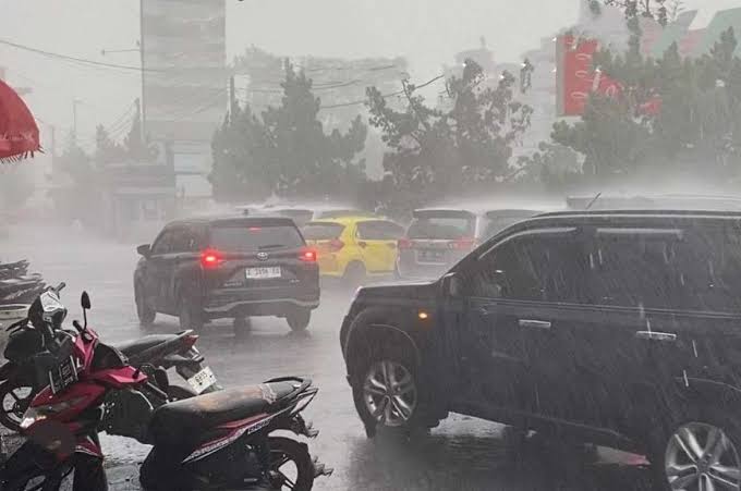 Cuaca Ekstrem Melanda Riau Hari Ini