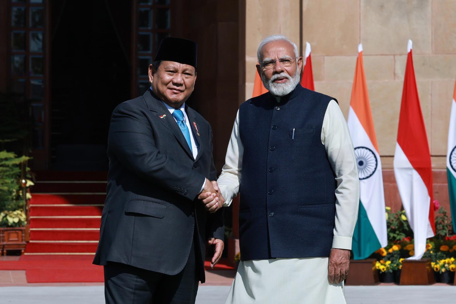 Oleh-Oleh Prabowo dari India... 