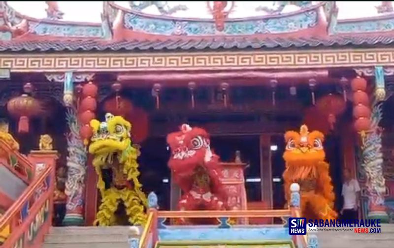 Atraksi Barongsai Meriahkan Suasana Imlek di Vihara Surya Dharma Pekanbaru