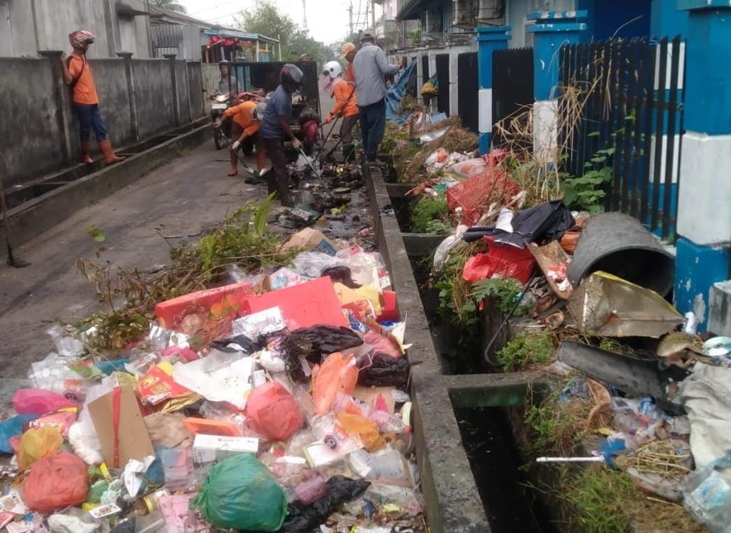 Sampah Membludak di Selatpanjang Selama Perayaan Imlek, Dinas Perkimtan-LH Bekerja Ekstra Tapi Tak Ada Uang Lembur