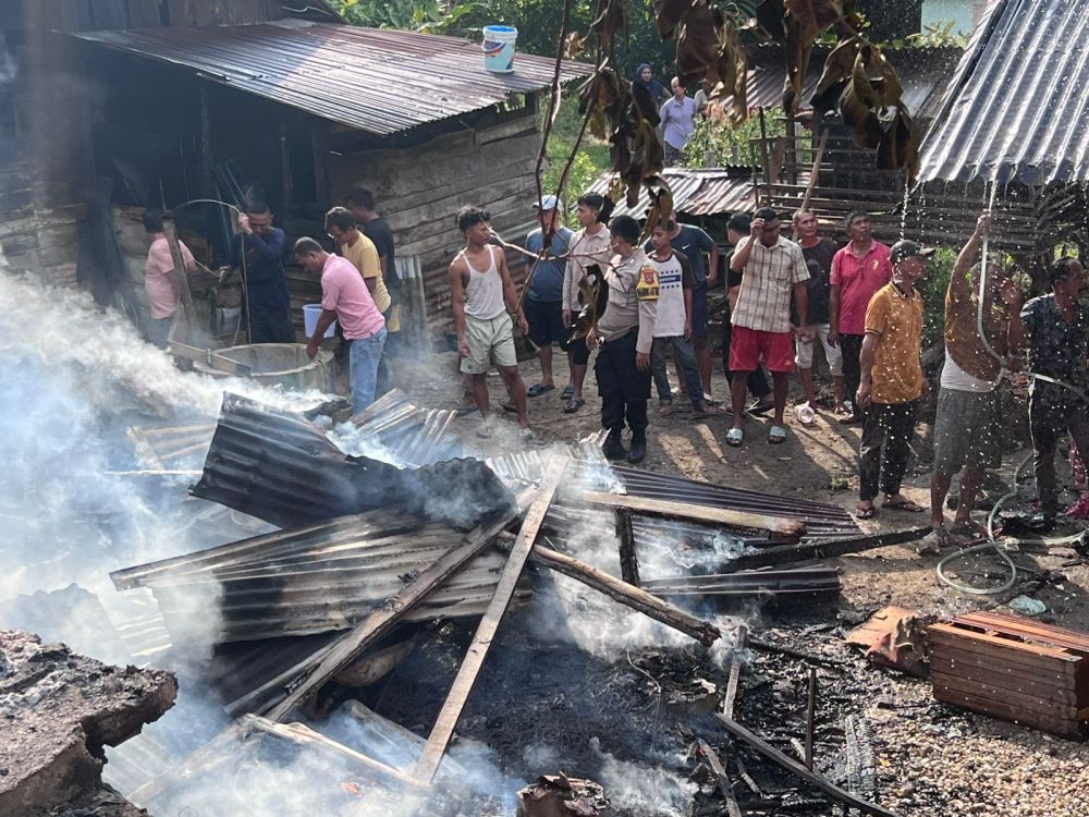 Kebakaran Hebat di Tambang: Rumah Rata dengan Tanah, Tak Ada Korban Jiwa