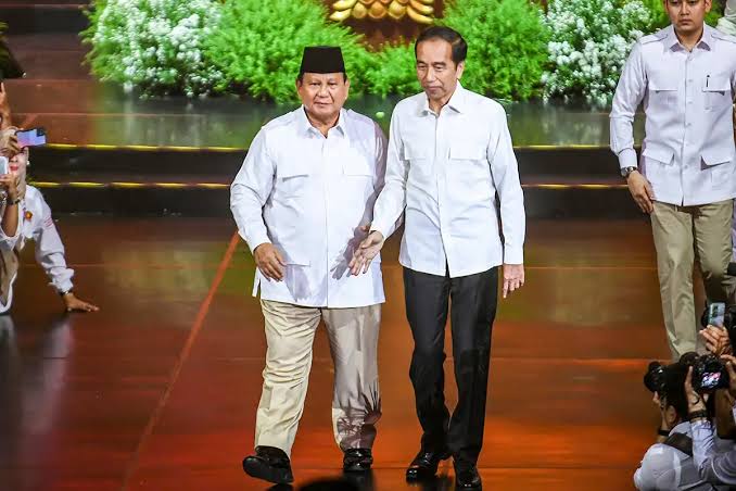 Jokowi Ungkap Prabowo Presiden Terkuat, Tak Ada yang Berani Kritik