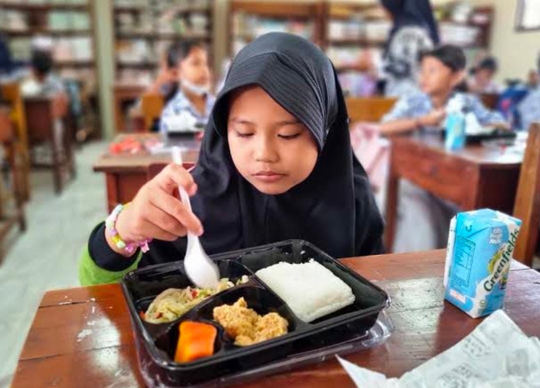 Program Makan Bergizi Gratis di Kepulauan Meranti Dimulai, Tahap Awal 1.745 Porsi Makanan Disalurkan