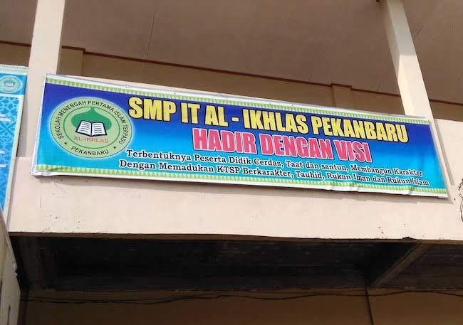 Kekerasan di SMP IT Al-Ikhlas Pekanbaru, Kuasa Hukum Korban Laporkan Sekolah ke Disdik