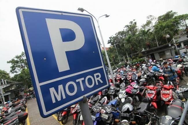 Pastikan Penyesuaian Tarif Parkir Berjalan, Walikota Pekanbaru Telepon Kadishub dari Magelang