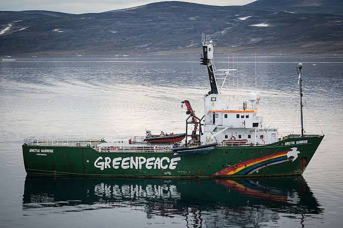 Greenpeace Digugat Perusahaan Minyak Rp 4,7 Triliun