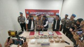 Polda Riau Gagalkan Peredaran Sabu 14 Kg Jaringan Internasional di Pekanbaru  