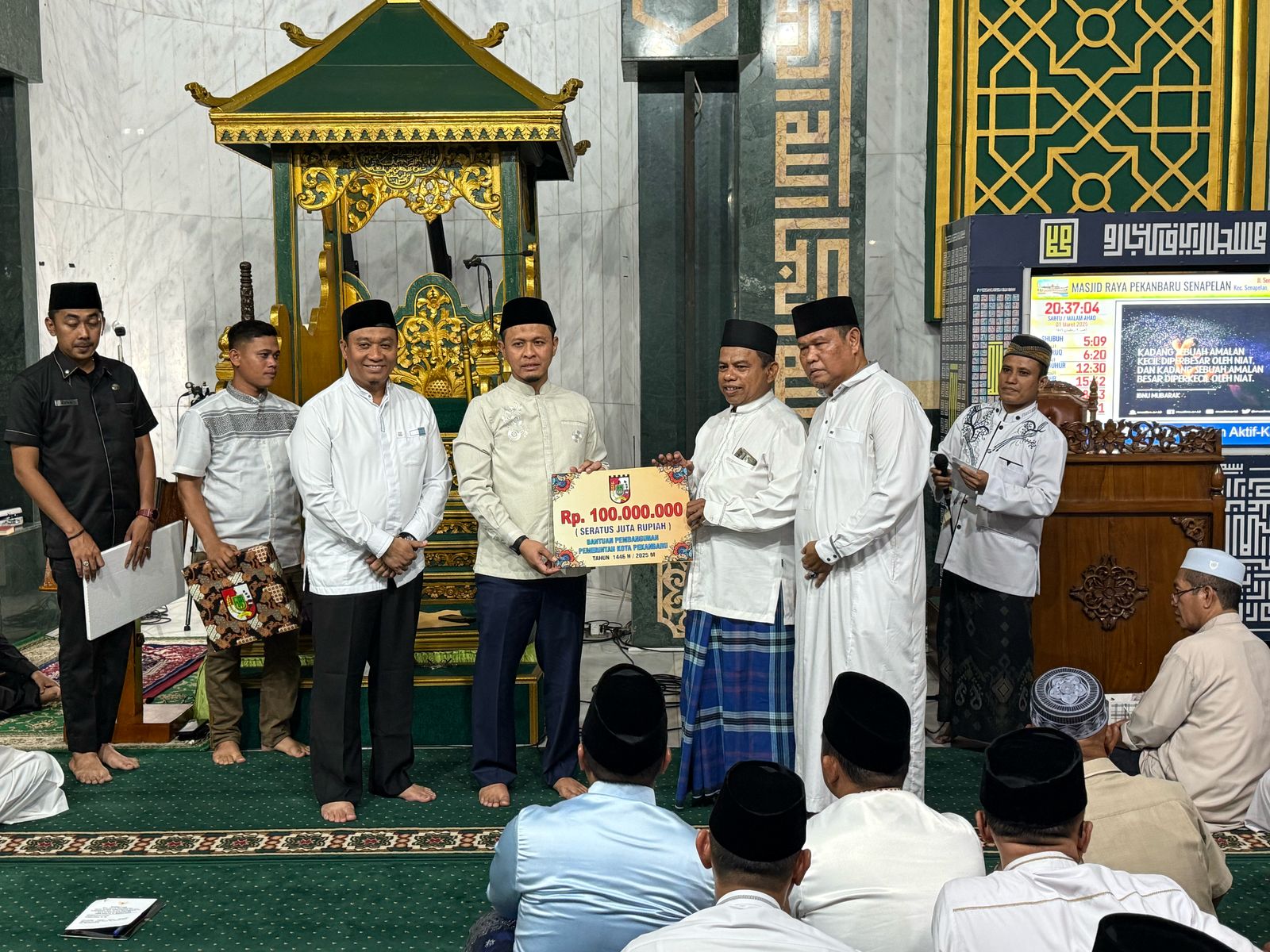 Safari Ramadan Perdana, Walikota Pekanbaru Awali Silaturahmi di Masjid Jabal Rahmah