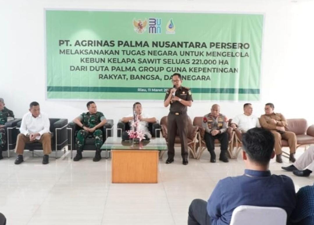 Kajati Riau Saksikan Langsung Penyerahan Aset Kebun Sawit PT Duta Palma Kepada PT Agrinas Palma Nusantara