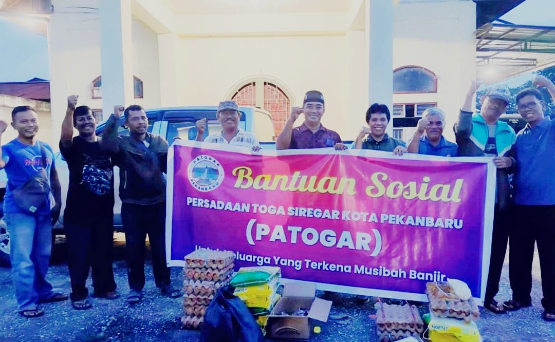 Peduli Korban Banjir, Patogar Pekanbaru Berikan Bantuan Paket Sembako