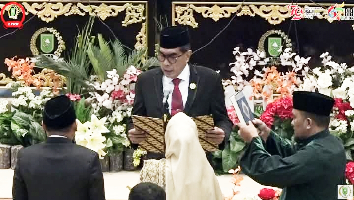 Akhirnya Istri Eks Bupati Inhil Dilantik PAW Anggota DPRD Provinsi Riau