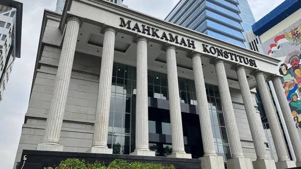 Isi Lengkap Gugatan Sugianto di Mahkamah Konstitusi: Pilkada Ulang Siak Tanpa Alfedri, Batalkan Kemenangan Afni!