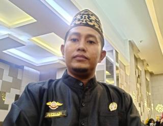 r[judul]