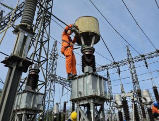 Jaga Keandalan Listrik Bengkulu, PLN ULTG Pekalongan Lakukan Pemeliharaan Penghantar Dua Tahunan