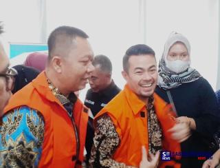 r[judul]