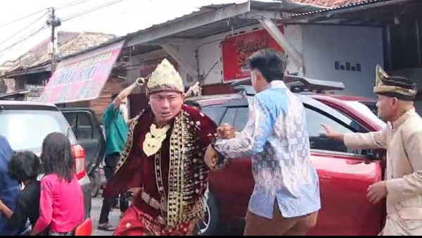 Pengantin Pria Dibacok Saat Akad Nikah, Pelaku Sempat 2 Kali Letuskan Pistol