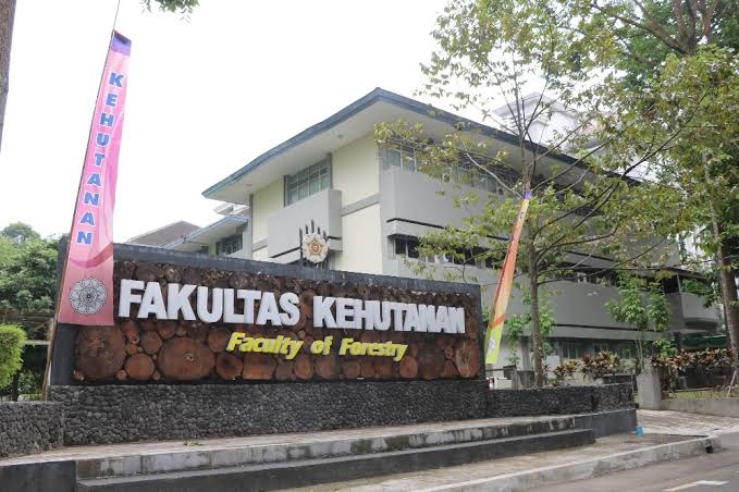 Dituding Bikin Gaduh Gara-gara Ijazah Jokowi, UGM Digugat Bayar Rp 69 Triliun