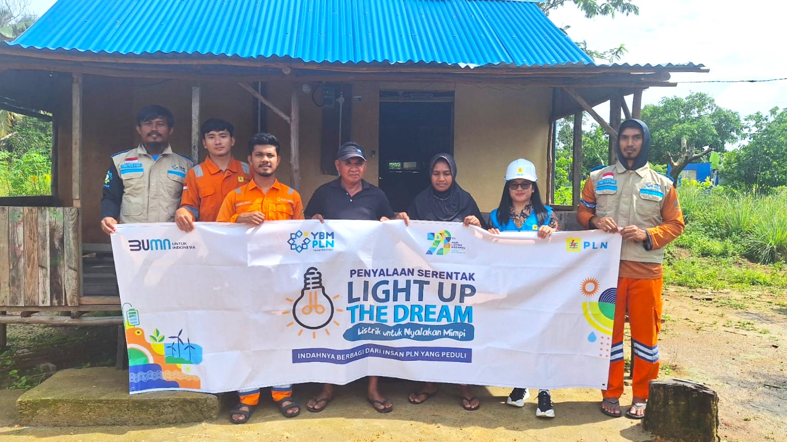 PLN UPT Pekanbaru Sambut Harkitnas ke-117, Nyalakan Harapan Lewat Program “Light Up The Dream"